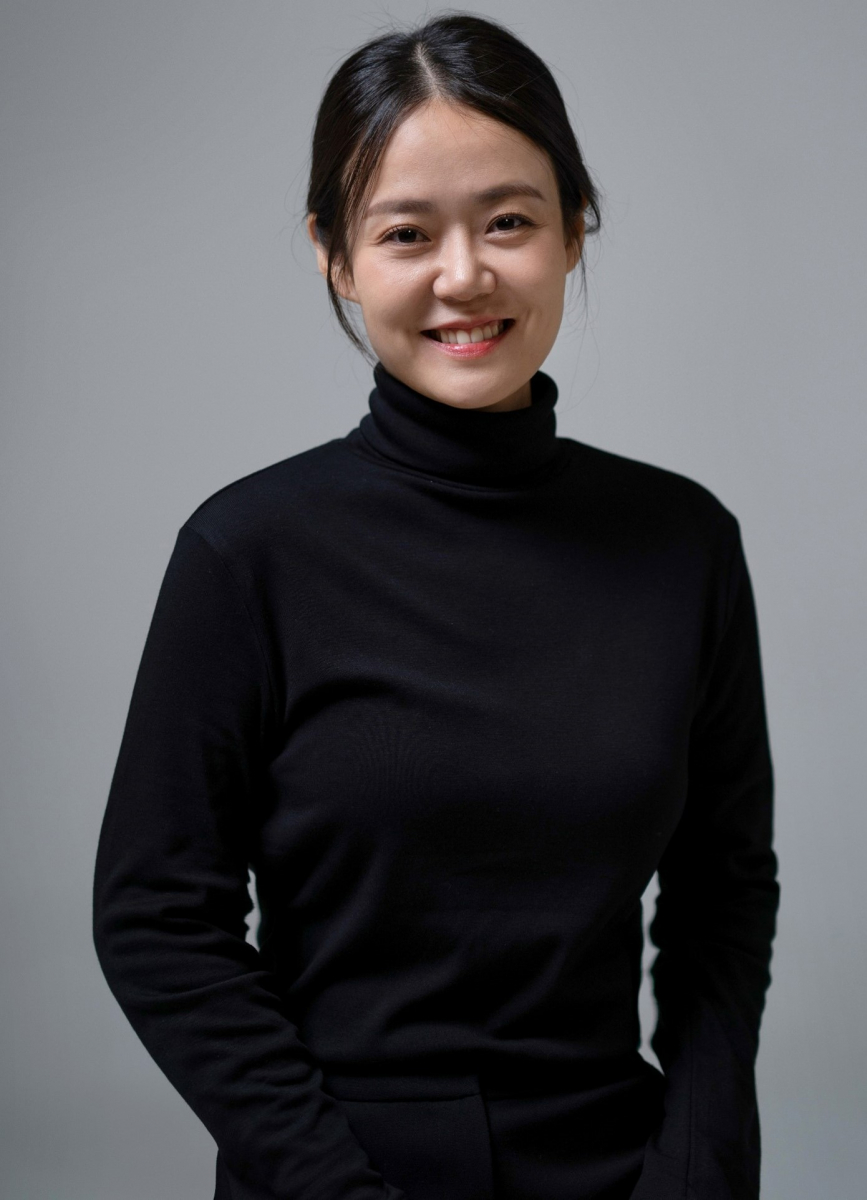 Dr. Vicki Sung-yeon Kwon is Associate Curator of Korean Art and Culture at ROM