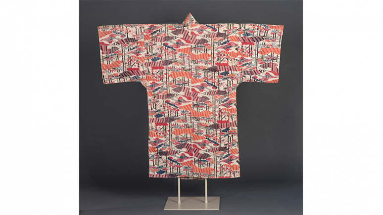 Kimono de femme. Okinawa (îles Ryukyu), Japon. Période Edo ou Meiji. Fin du 19e siècle. Coton tabby peint et décoré au pochoir. 966.68.