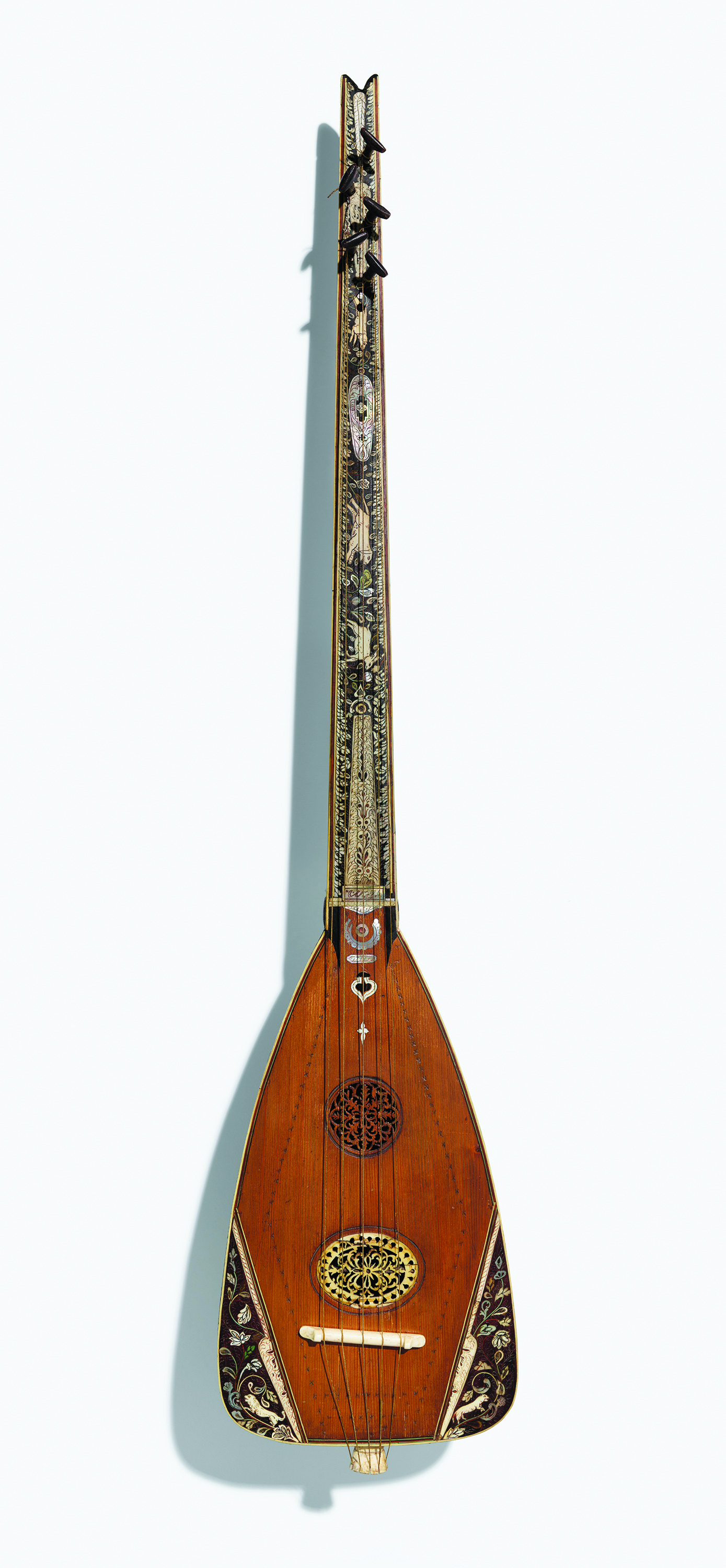 Long-necked lute