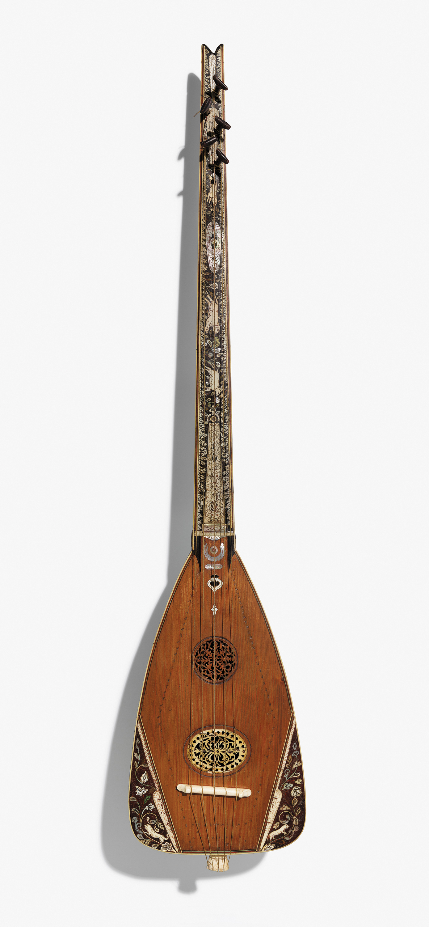 Front of long-necked lute