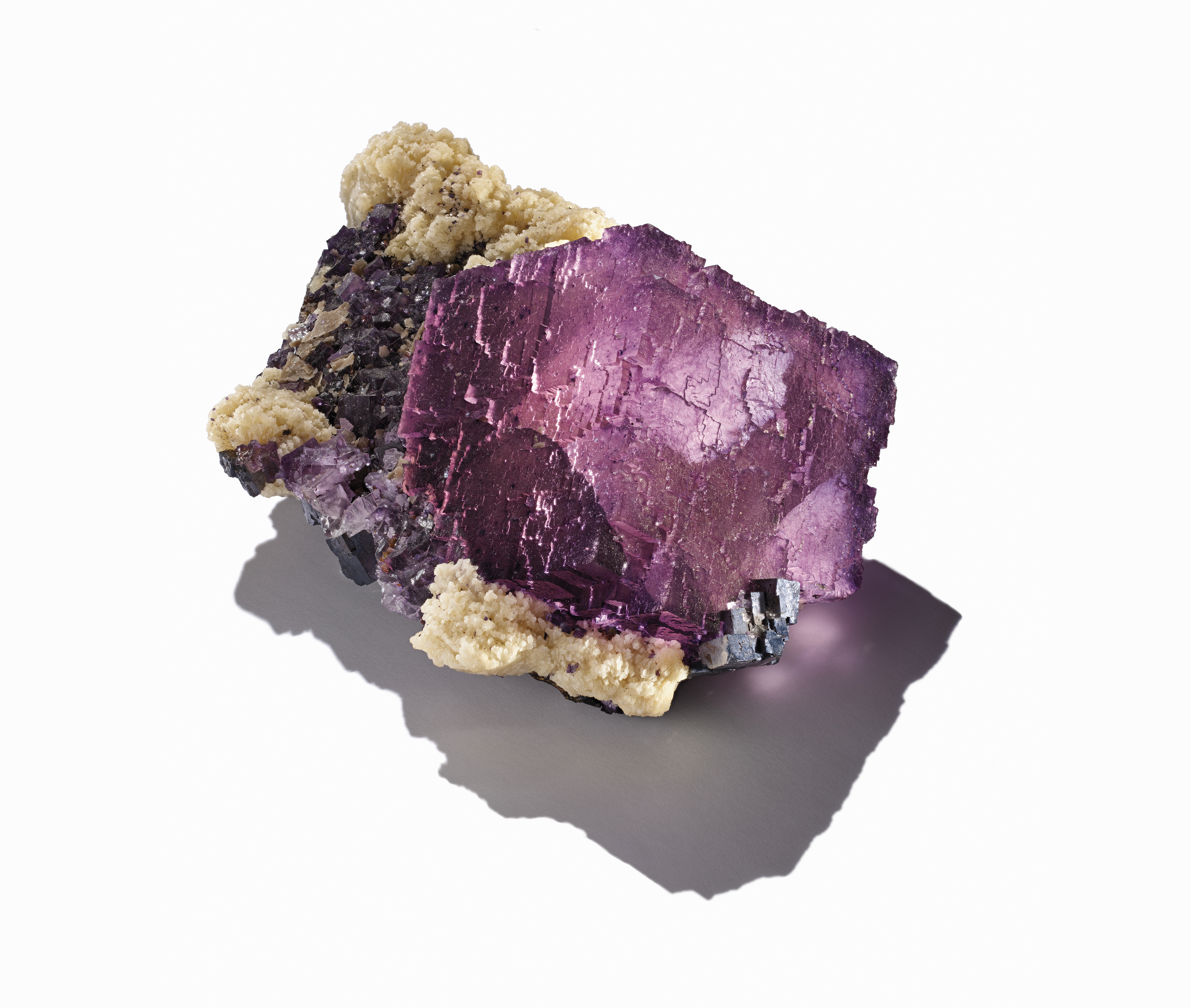 Mauve mineral