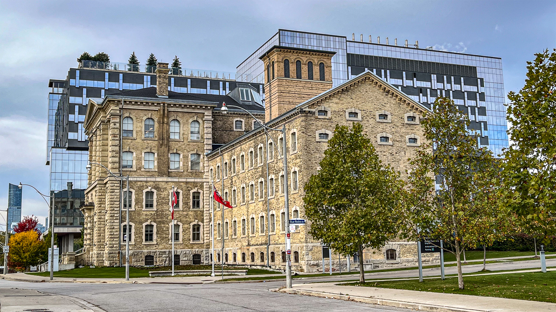 Riverdale - Don Jail and Bridgepoint Hospital © Paul Vaculik
