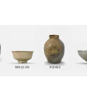 Image of pots.
