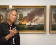 Kirk Hammett au musée Peabody Essex. © 2018 Peabody Essex Museum. Photographie par Allison White.