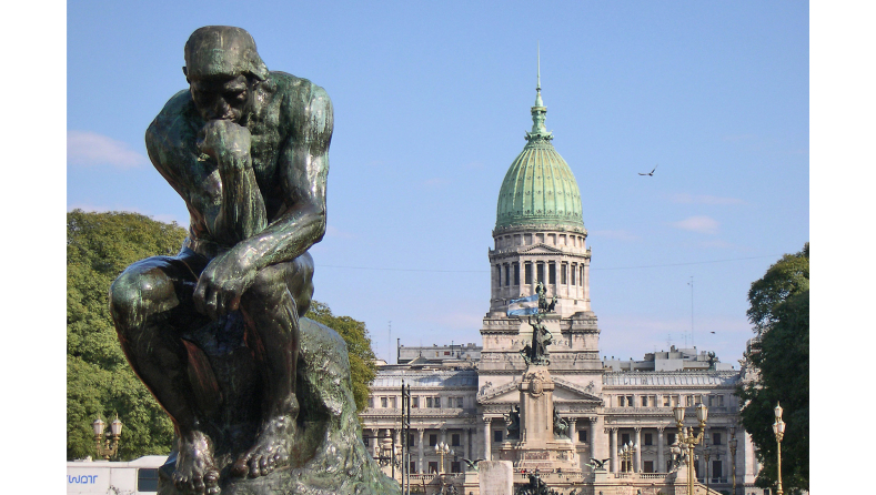 Argentina Buenos Aires Plaza Congreso Pensador de Rodin Fabián Minetti 