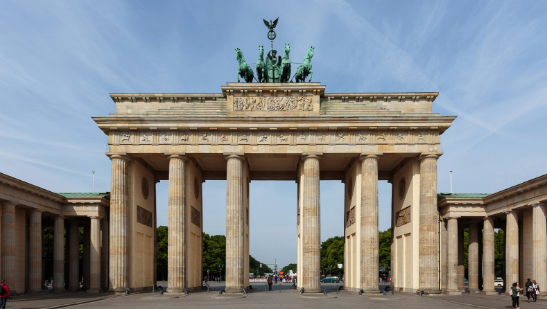 Berlin Brandenburg Gate © Pierre-Selim Huard 