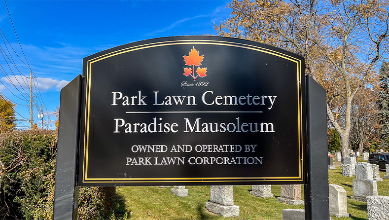 Panneau du cimetière Park Lawn. Crédit photo : Paul Vaculik