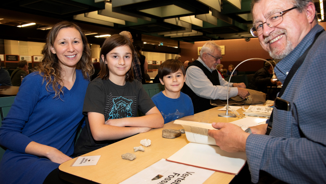 VIsitors bring found objects for identification at ROM.