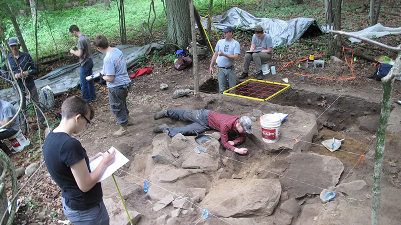 École d'archéologie de terrain Mohegan.