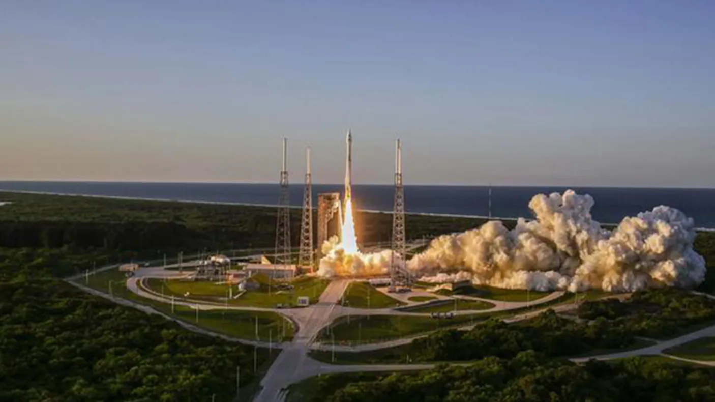 Lancement d'OSIRIS-REx depuis Cap Canaveral.
