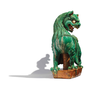 Standard-holder in lion form, 15th-mid 17th century, moulded earthenware with glaze. Photo by Paul Eekhoff. ROM 920.1.221. The George Crofts Collection.