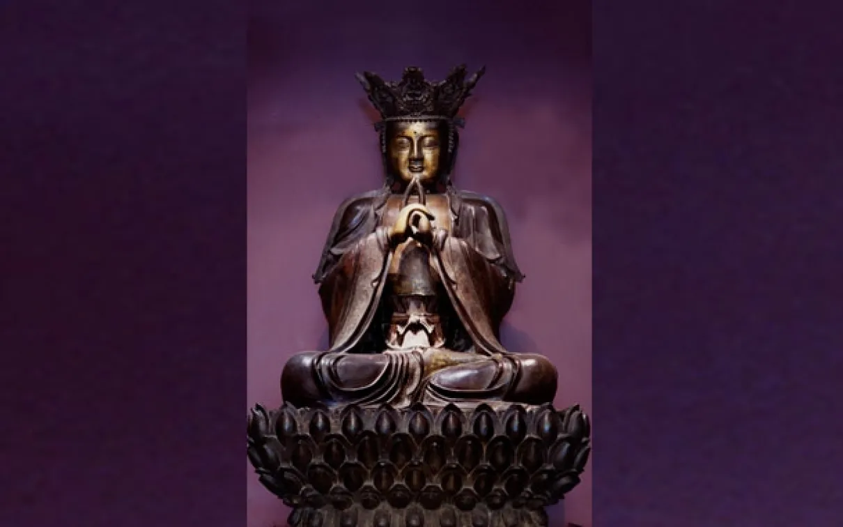 The bronze Vairocana Buddha sits majestically in the Samuel Hall Currelly Gallery, at almost 8 feet high and 5 feet wide, welcomes visitors.