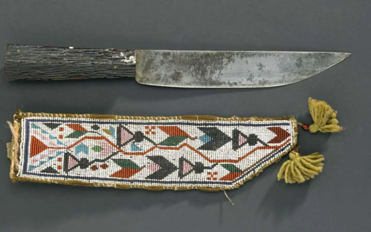 Hide knife sheath with loom woven beadwork
