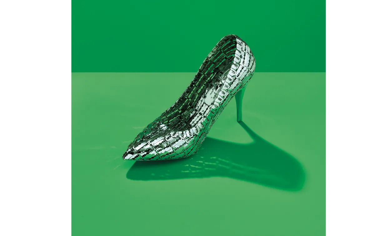 Shoe made out of razor blades